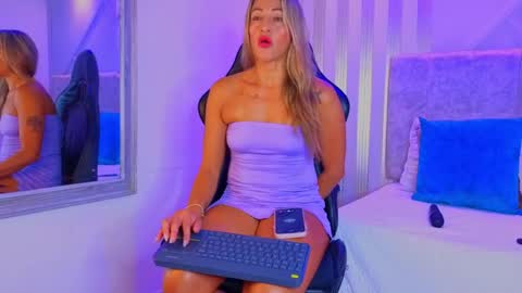 tayra online show from May 21, 2026, 8:16 pm