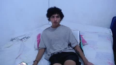 Snapshot of tayronx33 chatting on December 14, 2024, 6:09 pm Tayron online show from December 14, 2024, 6:09 pm