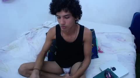 Snapshot of tayronx33 chatting on December 15, 2024, 6:04 pm Tayron online show from December 15, 2024, 6:04 pm