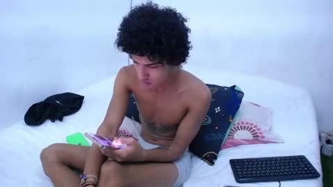 Snapshot of tayronx33 chatting on December 23, 2024, 7:41 pm Tayron online show from December 23, 2024, 7:41 pm