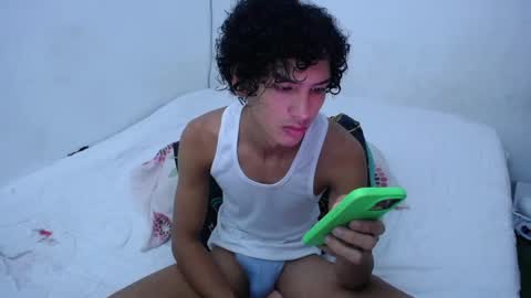 Snapshot of tayronx33 chatting on December 26, 2024, 3:31 pm Tayron online show from December 26, 2024, 3:31 pm