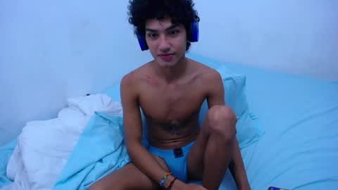 Snapshot of tayronx33 chatting on January 7, 2025, 6:03 pm Tayron online show from January 7, 2025, 6:03 pm