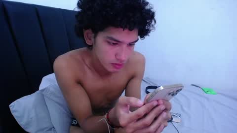 Snapshot of tayronx33 chatting on January 14, 2025, 3:15 pm Tayron online show from January 14, 2025, 3:15 pm