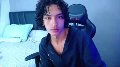 Tayron online show from June 14, 2026, 3:58 pm