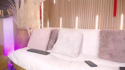 Sofia online show from March 5, 2026, 9:11 pm