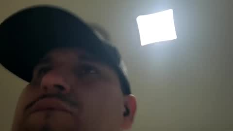 Snapshot of tboy833 chatting on September 29, 2025, 11:09 pm Luis online show from September 29, 2025, 11:09 pm