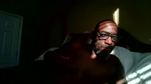 Snapshot of tchsul chatting on September 21, 2025, 1:24 pm TOUCH online show from September 21, 2025, 1:24 pm