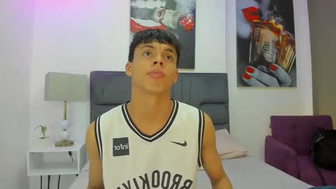 Team Twinks online show from November 3, 2025, 11:11 am