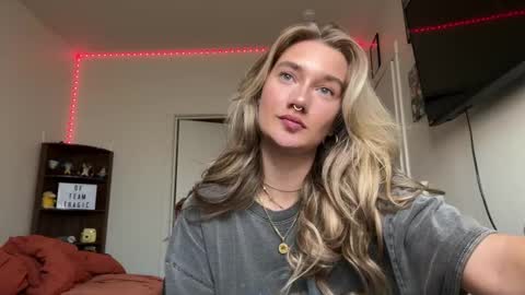 Katy online show from September 13, 2025, 1:05 am