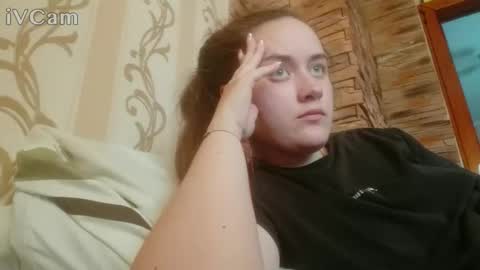 teasequiet888 online show from October 6, 2025, 11:40 am