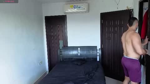 Snapshot of teddybear_07 chatting on July 5, 2026, 12:01 pm Dante online show from July 5, 2026, 12:01 pm