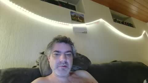 Peter online show from December 17, 2025, 5:52 pm