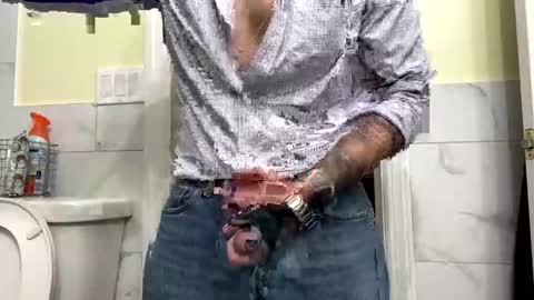 Twizzler online show from October 11, 2025, 11:47 pm