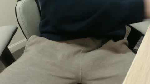 teeteeg online show from November 12, 2025, 11:32 am