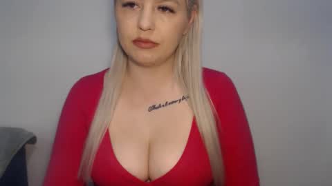 Snapshot of teeyara_ chatting on March 1, 2026, 12:18 pm Teeyara online show from March 1, 2026, 12:18 pm