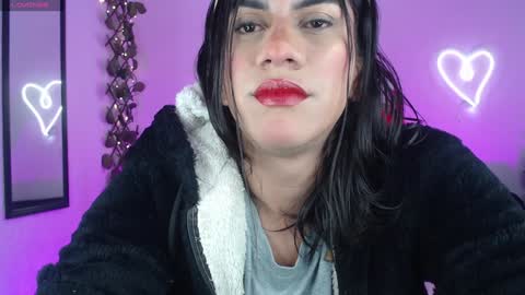 tefy_bratz online show from January 18, 2025, 7:38 am