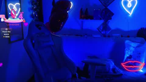 tefy_bratz online show from February 22, 2025, 2:06 am