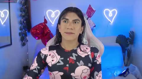 tefy_bratz online show from February 23, 2025, 2:14 pm