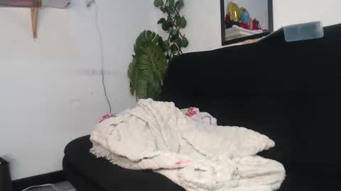 tefy_bratz online show from September 20, 2025, 12:17 pm