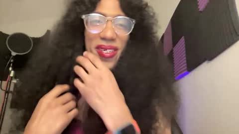 Tehani Bentley online show from November 14, 2025, 9:08 am