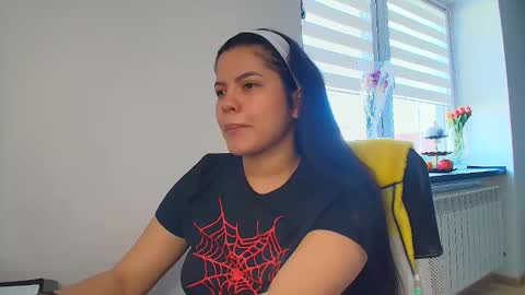 Snapshot of tell_me_goddess chatting on April 17, 2026, 8:39 am Amazing SALOME online show from April 17, 2026, 8:39 am