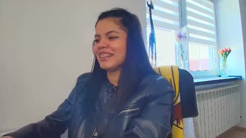 Snapshot of tell_me_goddess chatting on April 24, 2026, 7:33 am Amazing SALOME online show from April 24, 2026, 7:33 am