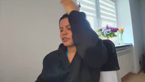 Snapshot of tell_me_goddess chatting on May 15, 2026, 8:32 am Amazing SALOME online show from May 15, 2026, 8:32 am