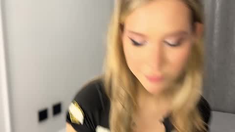 Tella online show from April 5, 2026, 6:05 pm