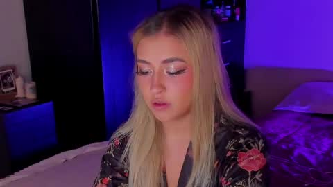 Sara online show from April 24, 2026, 3:03 pm