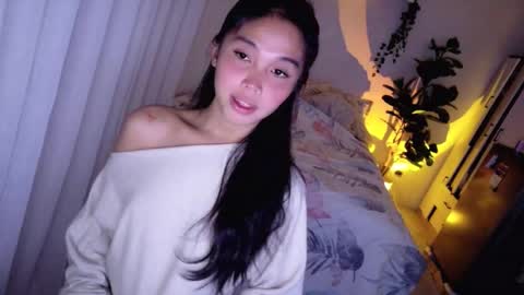 temptessa20 online show from November 12, 2025, 4:46 am