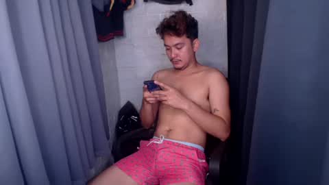 Snapshot of tempting_jon chatting on July 5, 2026, 5:03 am tempting_jon online show from July 5, 2026, 5:03 am