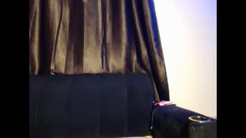 tempting_vibe online show from June 3, 2026, 6:46 pm