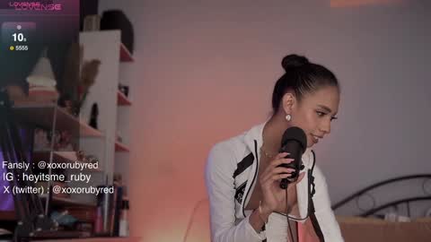 TemptressxRuby online show from January 24, 2025, 2:19 pm