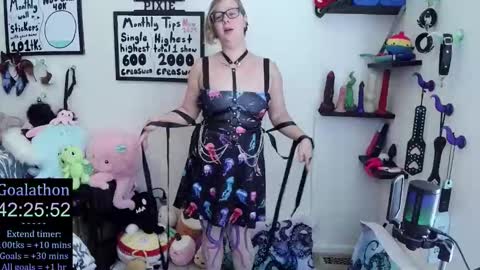 Pixie and Tentacle Overlord online show from November 6, 2025, 7:15 pm