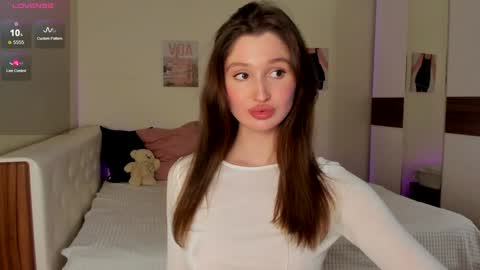 Snapshot of tender_babyy chatting on December 4, 2024, 2:26 pm Sexy girl Li online show from December 4, 2024, 2:26 pm