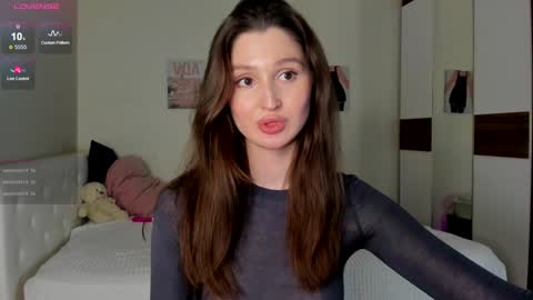 Snapshot of tender_babyy chatting on December 14, 2024, 5:25 pm Sexy girl Li online show from December 14, 2024, 5:25 pm