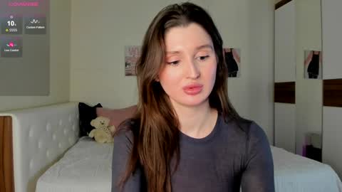 Snapshot of tender_babyy chatting on December 15, 2024, 2:48 pm Sexy girl Li online show from December 15, 2024, 2:48 pm