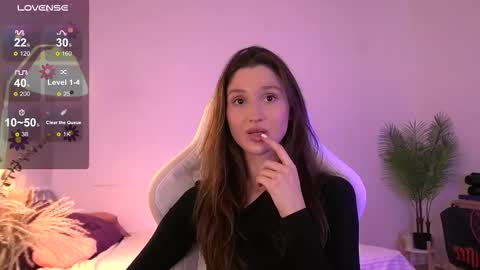 Snapshot of tenderbabyy chatting on November 26, 2025, 10:27 am Amina online show from November 26, 2025, 10:27 am