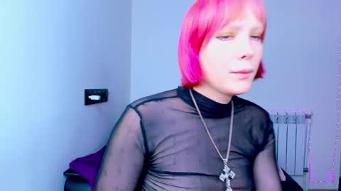 Kira online show from October 9, 2025, 4:43 am