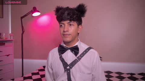 teo brown Independent model online show from October 22, 2025, 7:13 pm