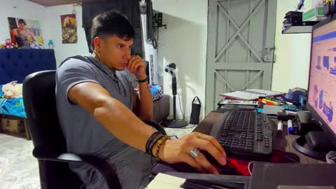 teoyes_ online show from November 11, 2025, 2:44 am