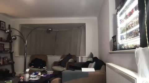 Snapshot of terence00000007 chatting on November 19, 2025, 1:49 am Terence online show from November 19, 2025, 1:49 am