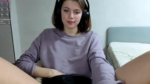 Anny Simpson online show from April 6, 2026, 12:41 am