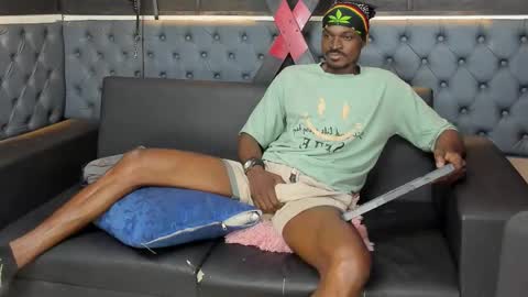 Snapshot of terranze_z chatting on November 22, 2025, 8:30 pm terranze_z online show from November 22, 2025, 8:30 pm