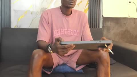 Snapshot of terranze_z chatting on December 20, 2025, 7:10 pm terranze_z online show from December 20, 2025, 7:10 pm