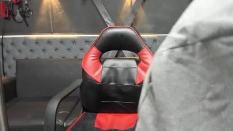 Snapshot of terranze_z chatting on January 10, 2026, 7:04 pm terranze_z online show from January 10, 2026, 7:04 pm