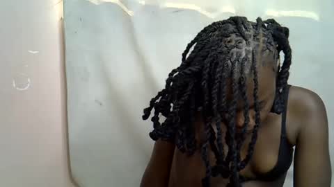 terriam online show from November 5, 2025, 7:41 am