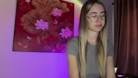 tessa_calmness online show from May 30, 2026, 3:03 am