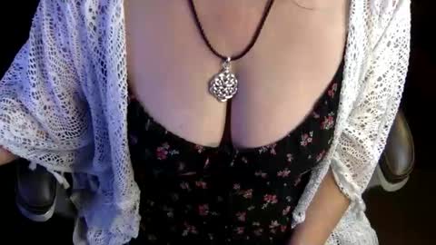 Snapshot of tessa_foxxx chatting on November 6, 2025, 2:45 am tessa_foxxx online show from November 6, 2025, 2:45 am