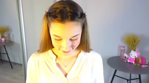 Tessa online show from February 3, 2025, 9:08 am